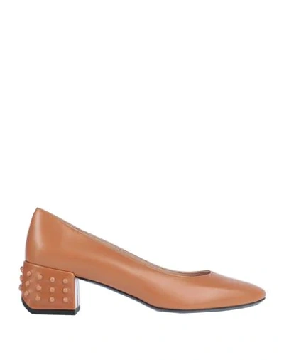 Tod's Pumps In Tan