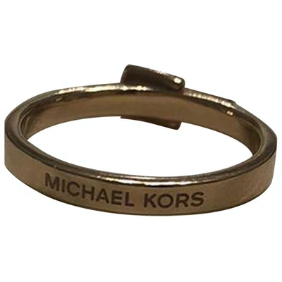 Pre-owned Michael Kors Ring In Gold