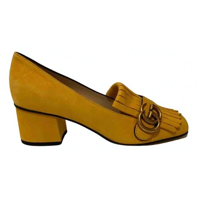 Pre-owned Gucci Marmont Yellow Suede Heels