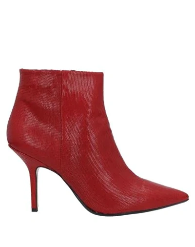 Anna F Ankle Boot In Red