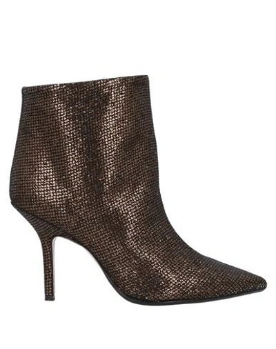 Anna F Ankle Boots In Bronze