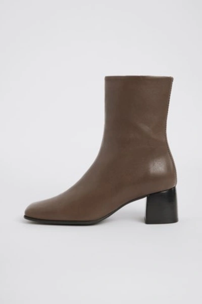 Filippa K Eileen Leather Boot In Grey Taupe