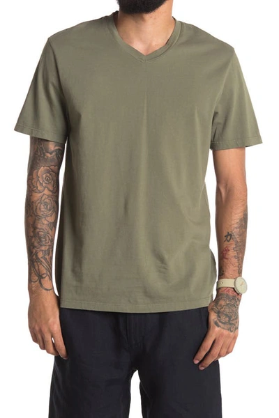 Vince Regular Fit Garment Dyed V-neck T-shirt In Washed Pines
