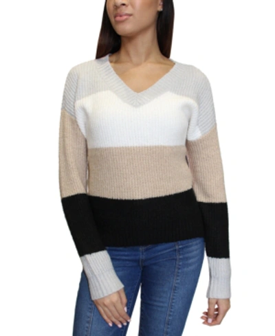 Almost Famous Juniors' Colorblocked V-neck Sweater In Black Combo