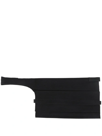 Issey Miyake Easy Pleated Belt Bag In Black/ Black White