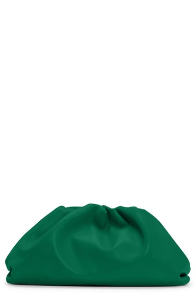Bottega Veneta The Chain Pouch Leather Clutch In Racing Green/ Gold