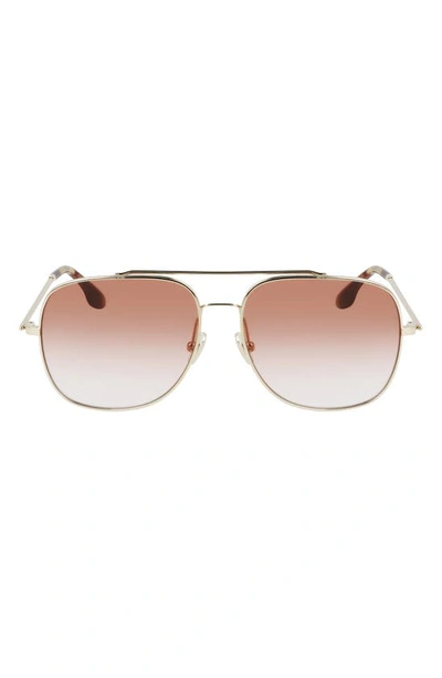 Victoria Beckham 59mm Gradient Navigator Sunglasses In Gold & Wine