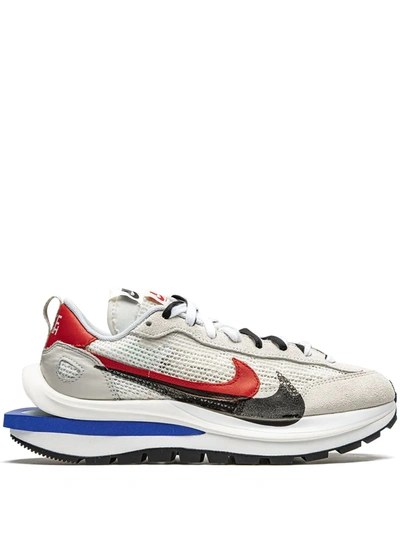 Nike X Sacai Vaporwaffle "sport Fuchsia" Sneakers In Grey