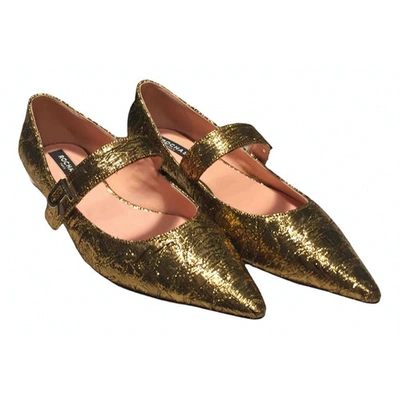 Pre-owned Rochas Cloth Ballet Flats In Gold
