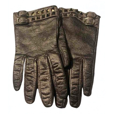 Pre-owned Valentino Garavani Leather Gloves In Gold
