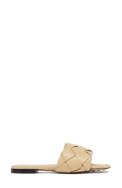 Bottega Veneta Quilted Leather Lido Flat Sandals In Neutral