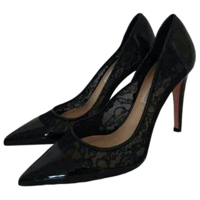Pre-owned Saks Fifth Avenue Cloth Heels In Black