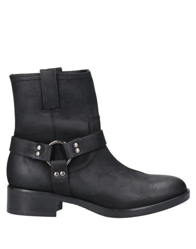 Todai Ankle Boots In Black