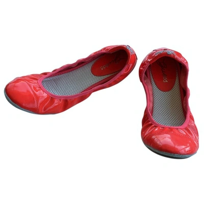 Pre-owned Guess Patent Leather Ballet Flats In Red