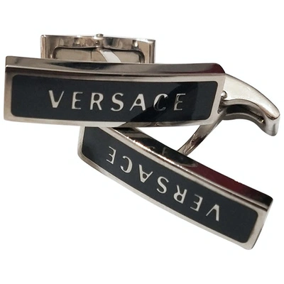 Pre-owned Versace Cufflinks In Silver