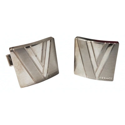 Pre-owned Versace Cufflinks In Silver