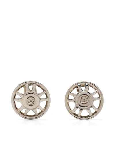 Pre-owned Chanel 1990s Cc Wheel Motif Clip-on Earrings In Silver