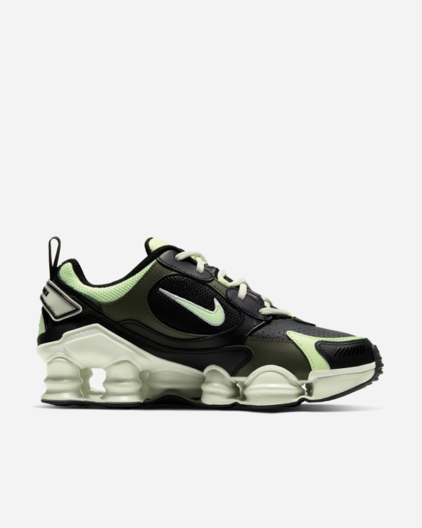 nike sportswear shox