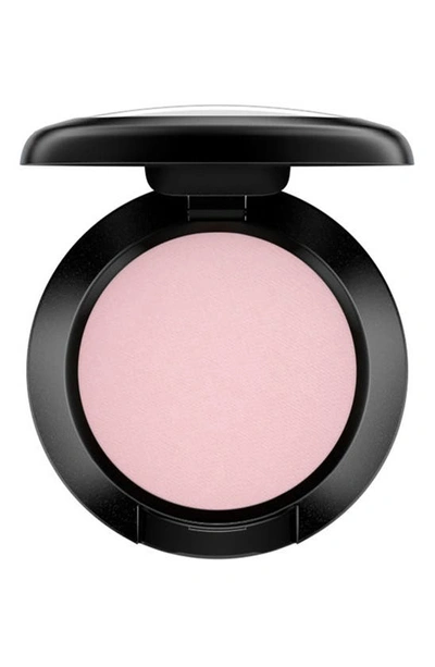 Mac Cosmetics Mac Eyeshadow In Yogurt (m)