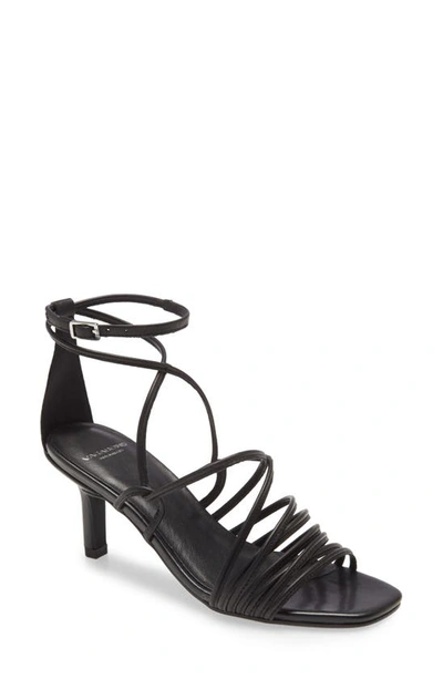 Vagabond Shoemakers Amanda Sandal In Black