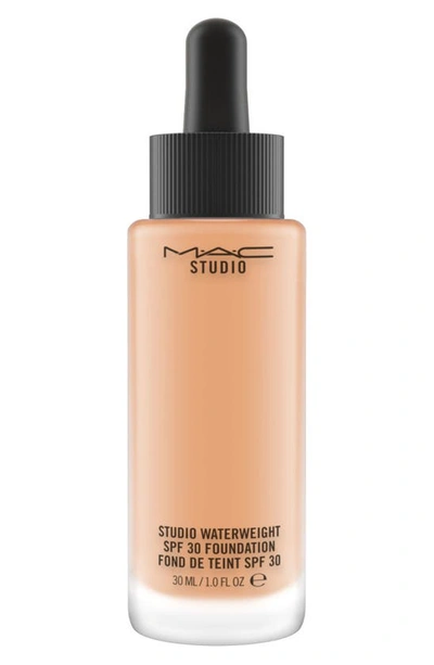 Mac Cosmetics Mac Studio Waterweight Liquid Foundation Spf 30 In Nc 40