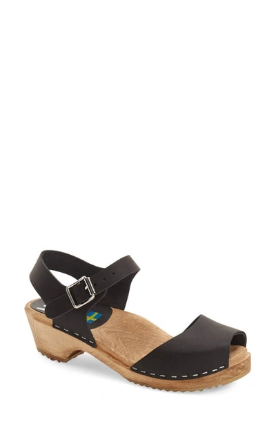 Mia 'anja' Clog Sandal In Black Leather