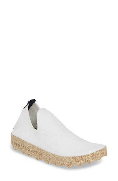 Asportuguesas By Fly London Care Sneaker In White/ White Fabric