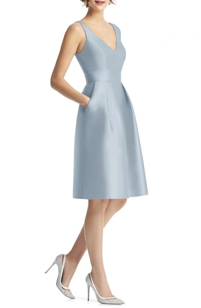 Alfred Sung V-neck Sleeveless Sateen Twill Cocktail Dress W/ Pockets In Mist