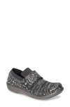 Traq By Alegria Qwik Sneaker In Outta Sight Black