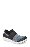 Traq By Alegria Qwik Sneaker In Flurry Black