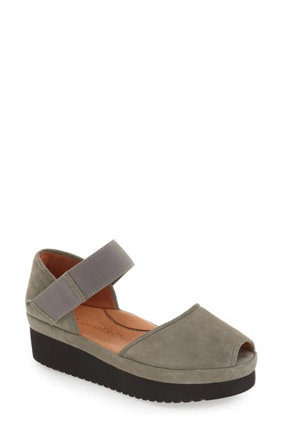 L'amour Des Pieds Amadour Platform Sandal In Grey Suede Leather