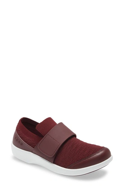 Traq By Alegria Qwik Trainer In Wine Waves Leather