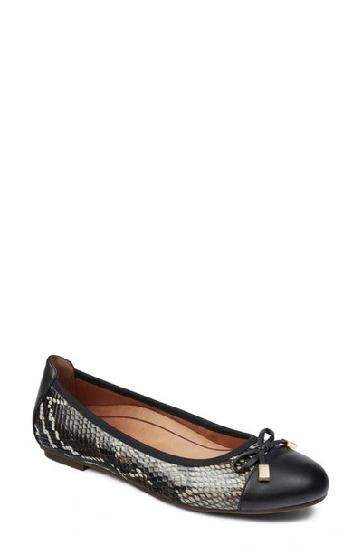 Vionic 'minna' Leather Flat In Black Leather/ Snake Print
