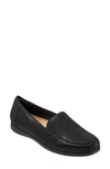 Trotters Deanna Flat In Black Mini Dot Leather