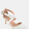 Journee Collection Riva Crossover Pump In White