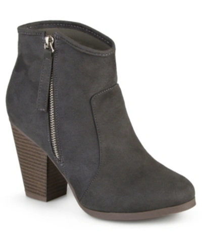 Journee Collection Journee Link Round Toe Bootie In Charcoal