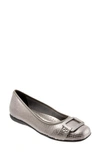 Trotters Sizzle Signature Mary Jane Flat Women's Shoes In Metallic