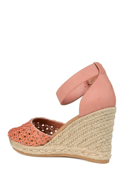 Journee Collection Sierra Womens Comfort Insole Macrame Wedge Sandals In Pink
