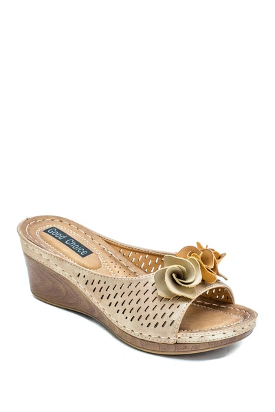 Gc Shoes Juliet Floral Wedge Sandal In Gold