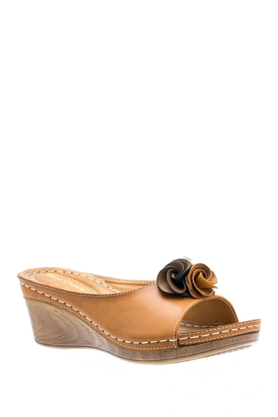 Gc Shoes Sydney Floral Platform Wedge Sandal In Brown