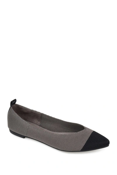 Journee Collection Journee Women's Tru Comfort Foam Wide Width Veata Flat In Gray