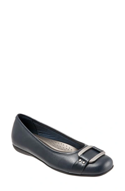 Trotters Sizzle Signature Flat In Navy Blue Leather