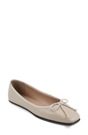 Aerosoles Catalina Flat In Nude Leather