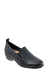 Trotters Reggie Loafer In Navy Leather