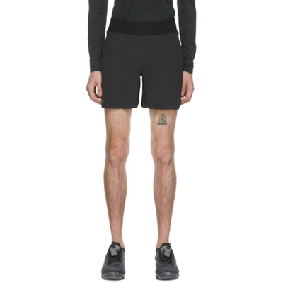 On Running Black Lightweight Shorts