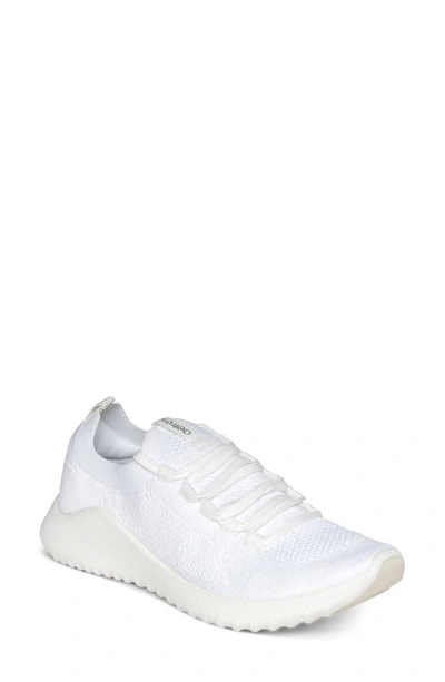 Aetrex Carly Knit Sneaker In White Fabric
