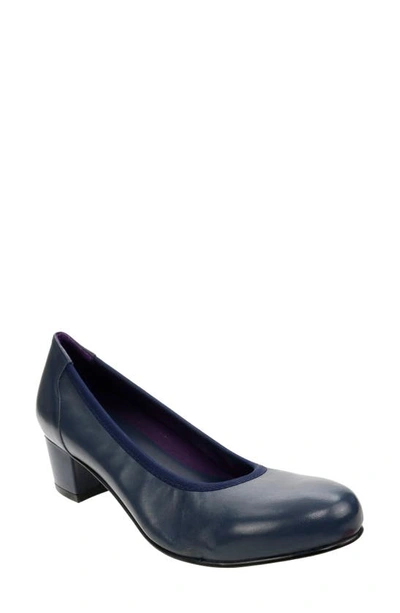 David Tate Simona Block Heel Pump In Navy Leather