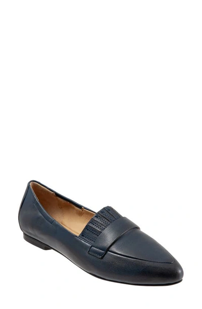 Trotters Emotion Loafer In Navy Leather