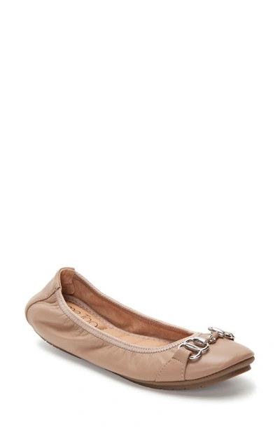 Me Too Olympia Skimmer Flat In Driftwood/ Brown Leather