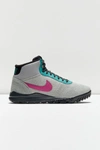 Nike Hoodland Suede Boots In Particle Gray-grey In Particle Grey/bright Magenta